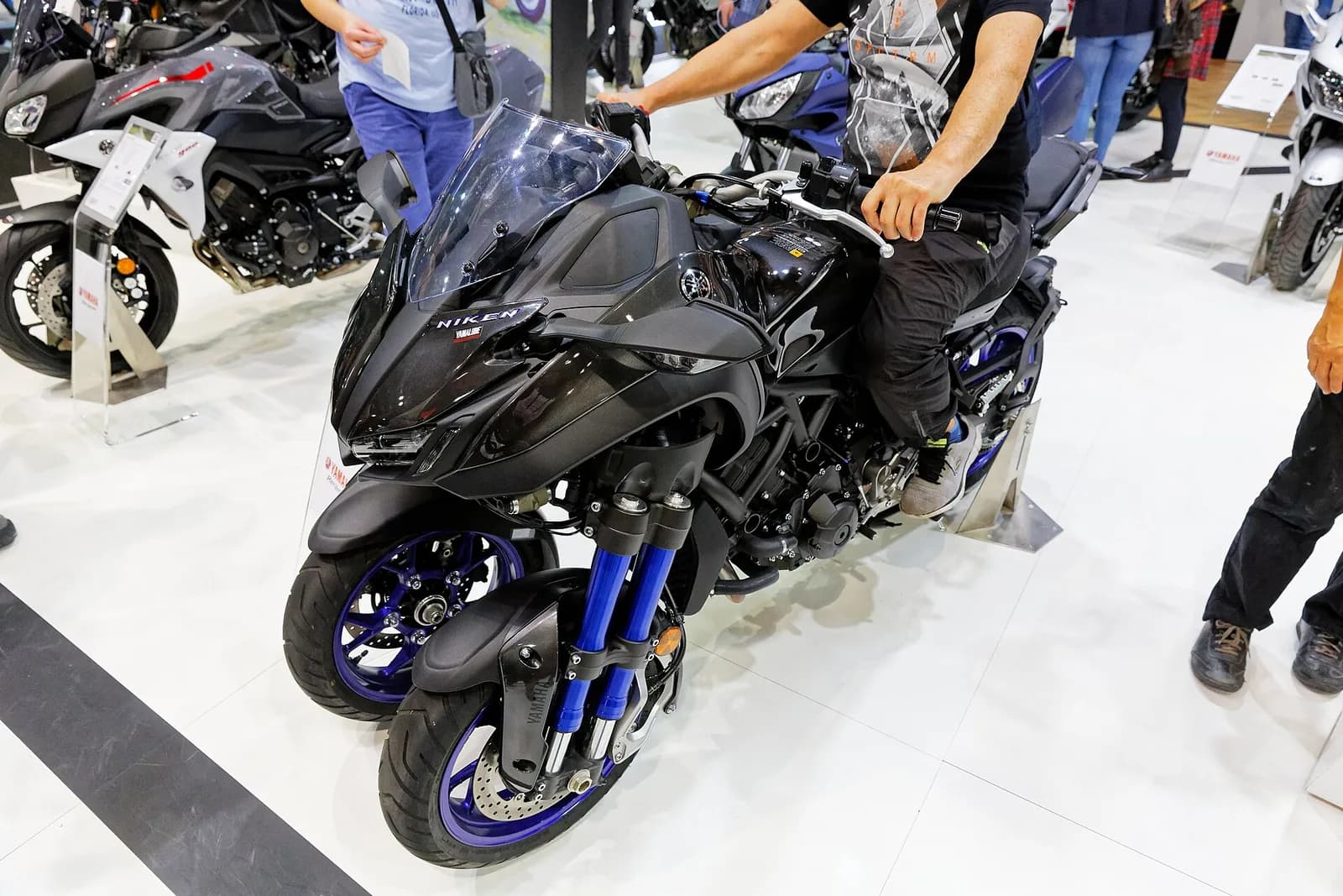 Yamaha Niken (RN58)