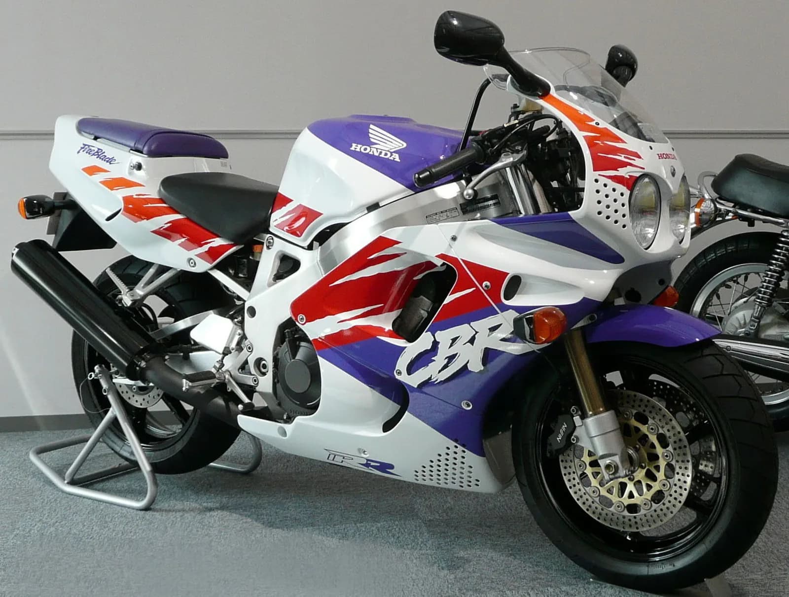 Honda CBR900RR Fireblade (SC28)