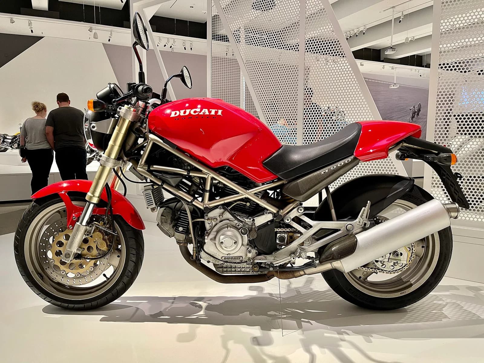 Ducati Monster (937)