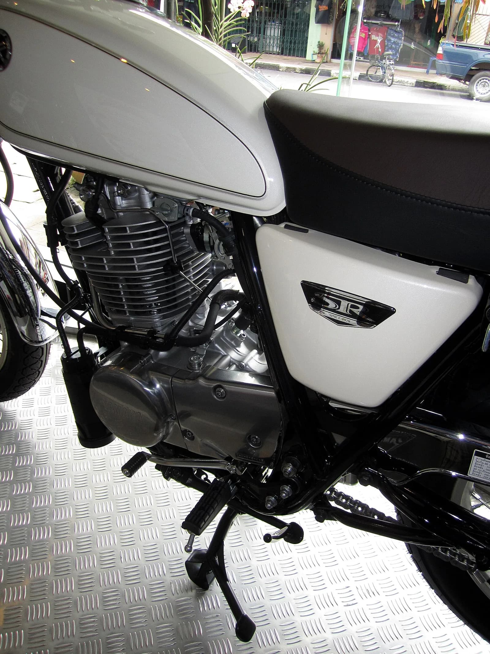 Yamaha SR400 (2014-2021)