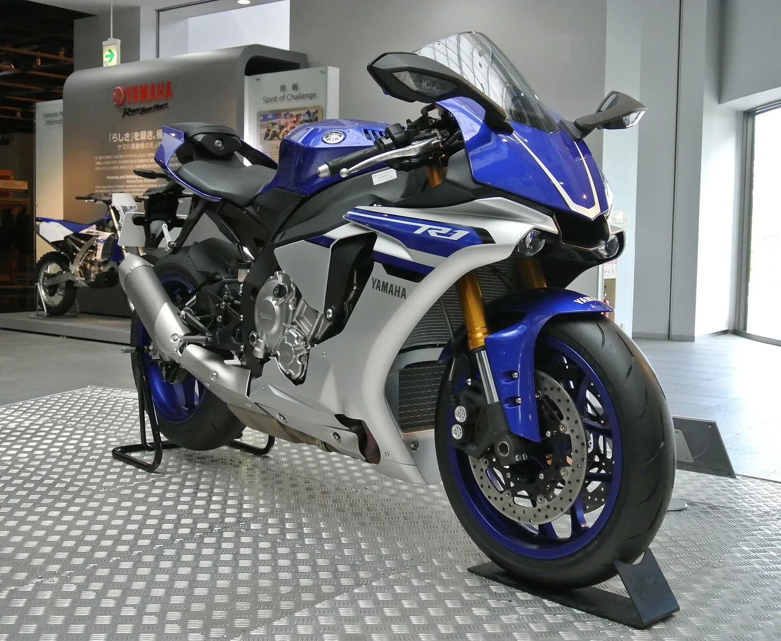 Yamaha YZF-R1 (RN32/2CR)