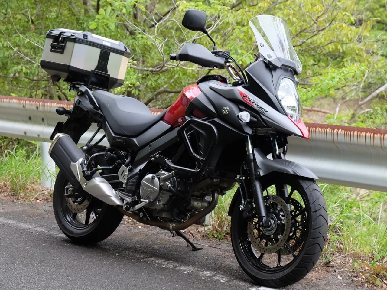 Suzuki V-Strom 650 (Gen 1)