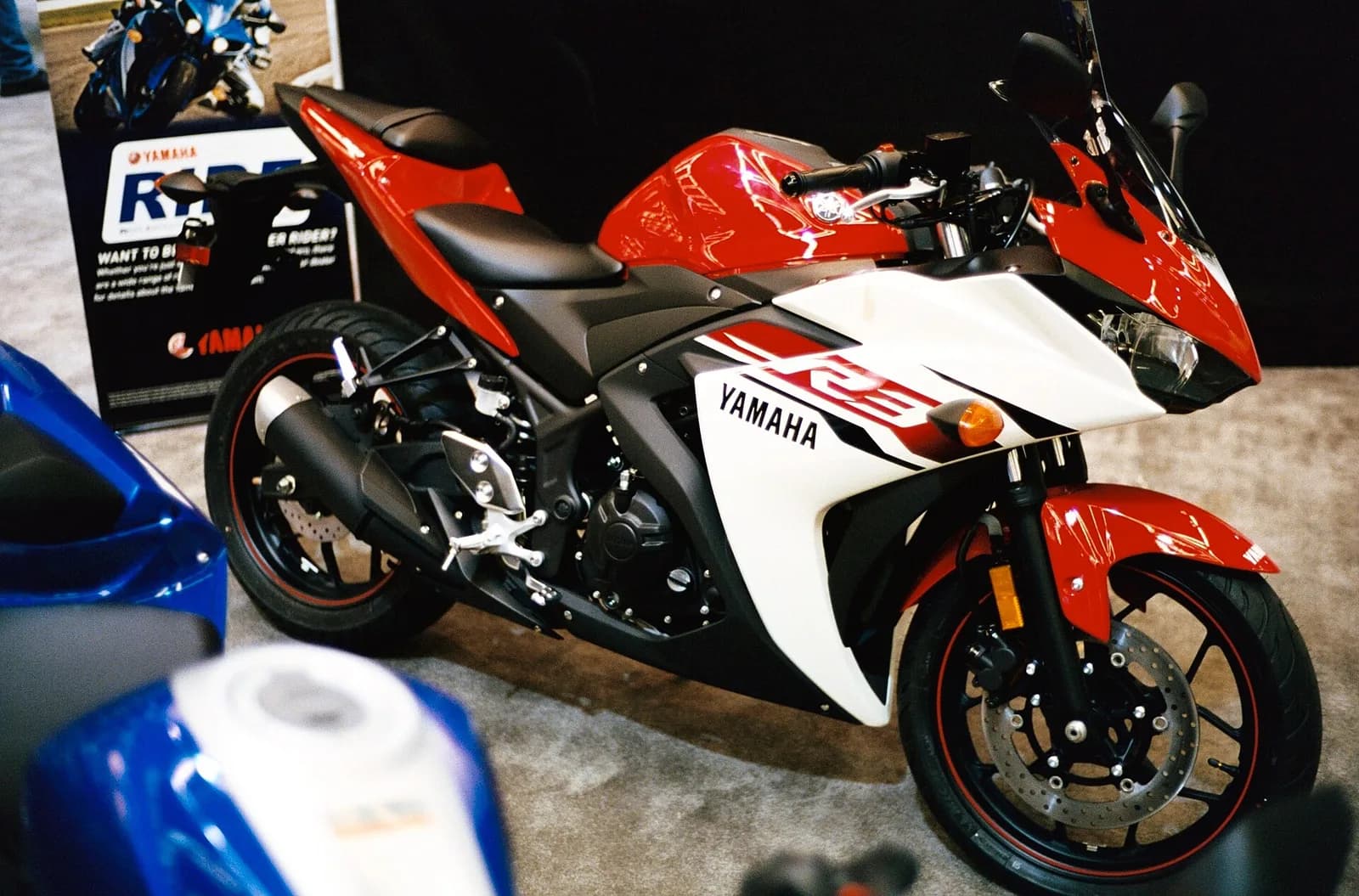 Yamaha YZF-R3 (1. Gen)