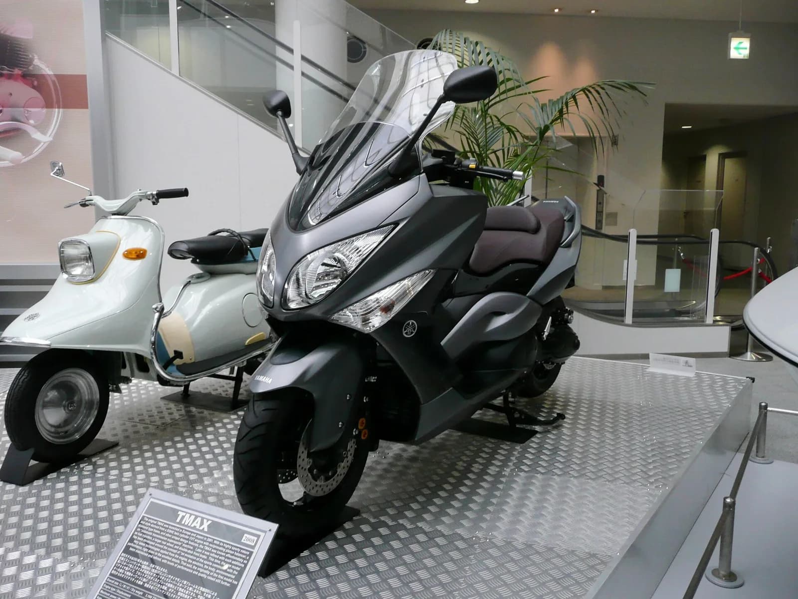 Yamaha TMAX 500 (SJ06)