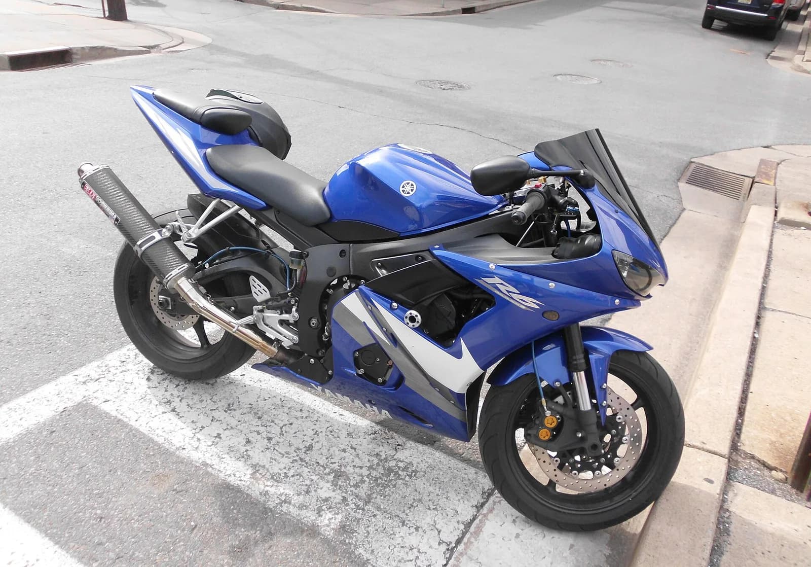 Yamaha YZF-R6 (RJ05)