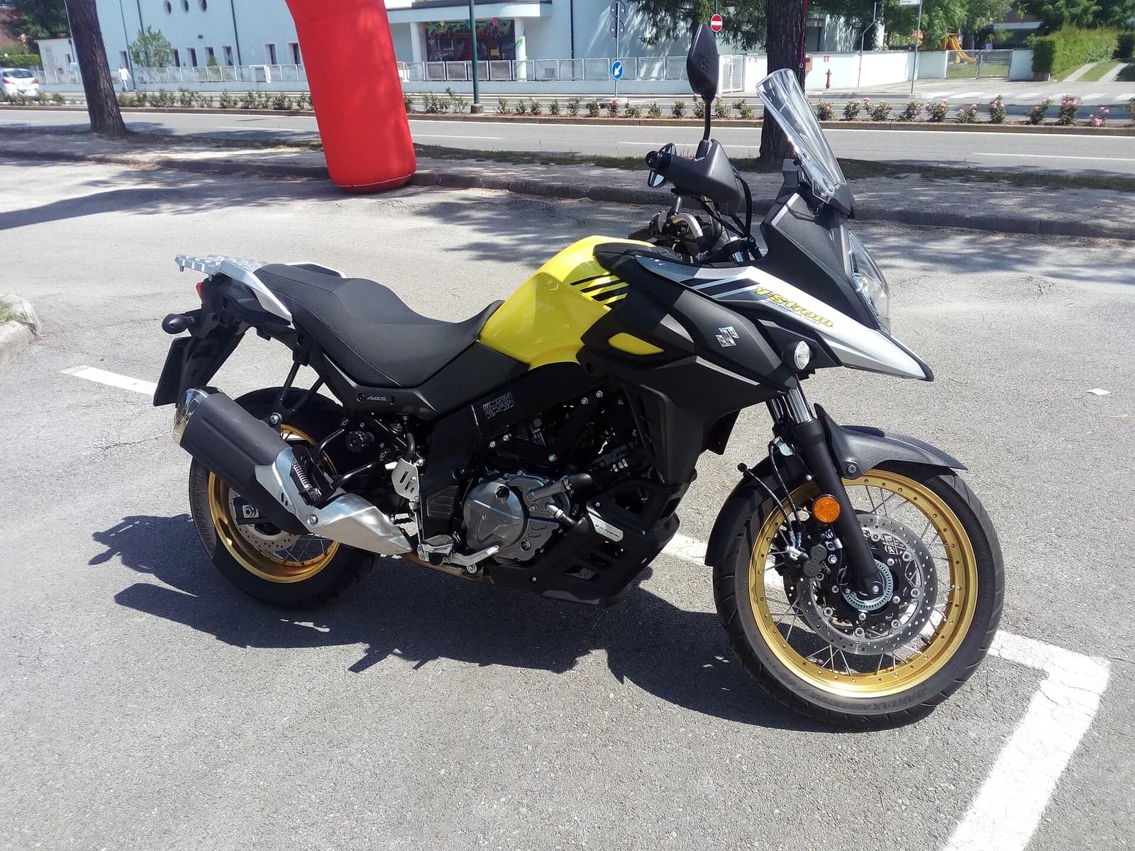 Suzuki V-Strom 650 (Gen 3)