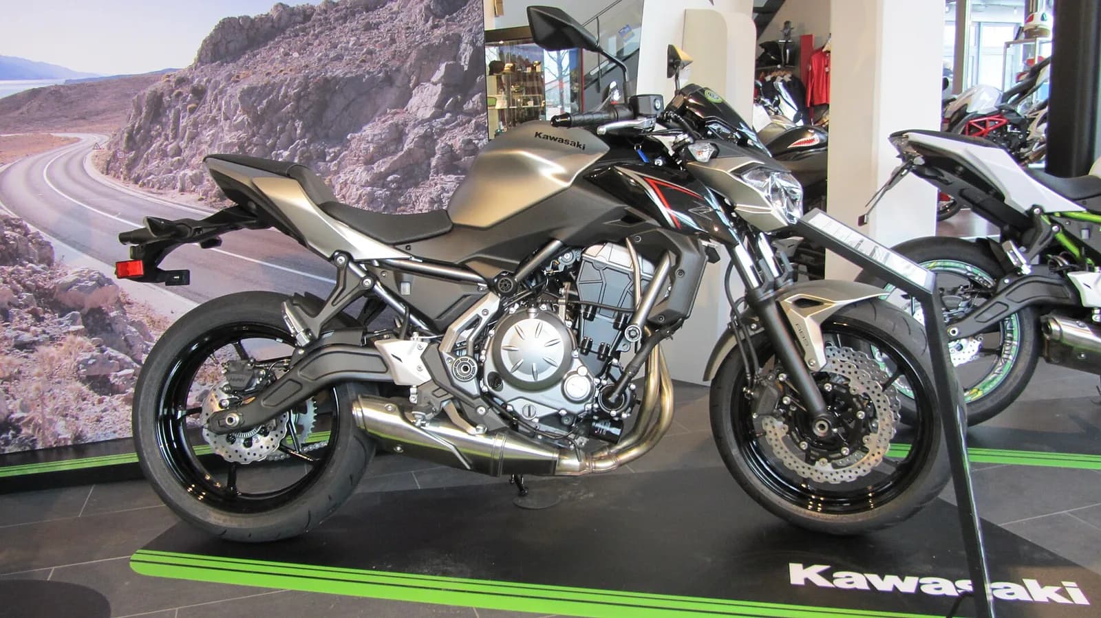 Kawasaki Z650 (-)