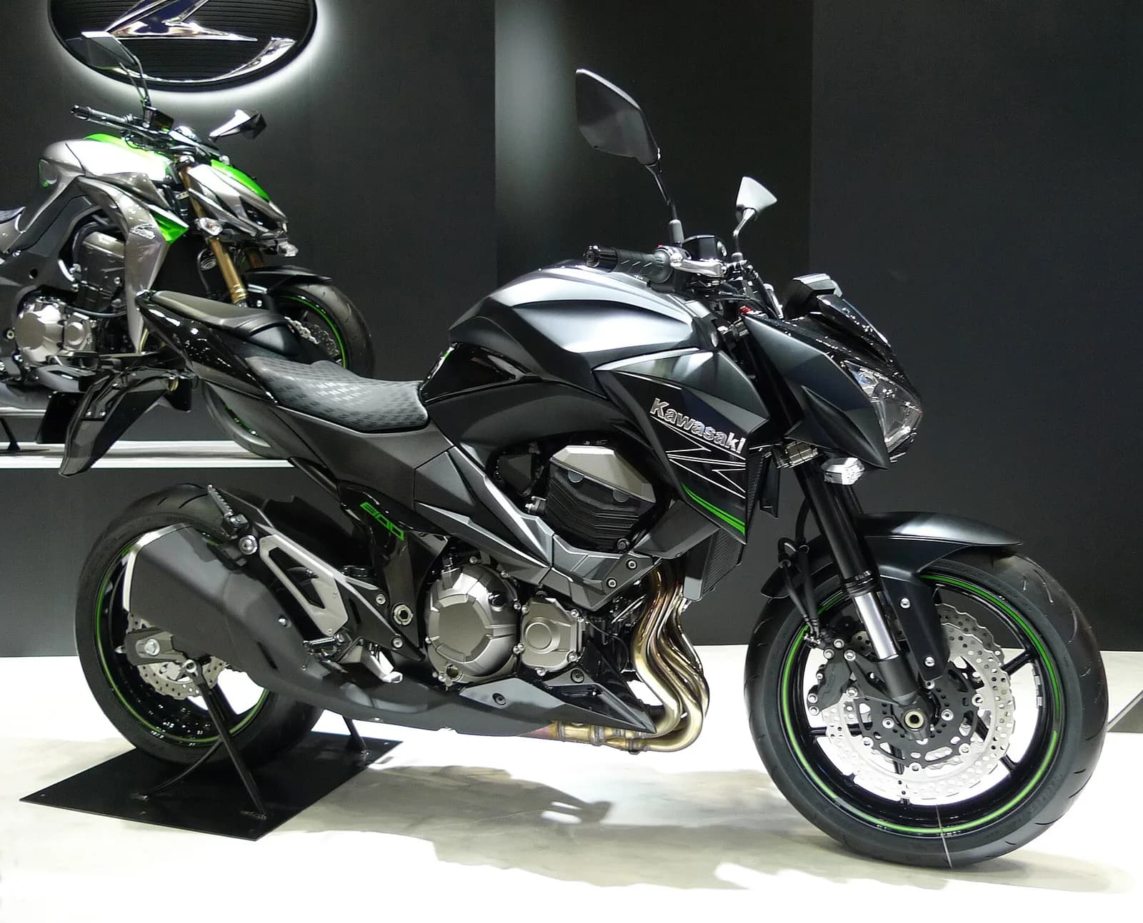 Kawasaki Z800 (-)