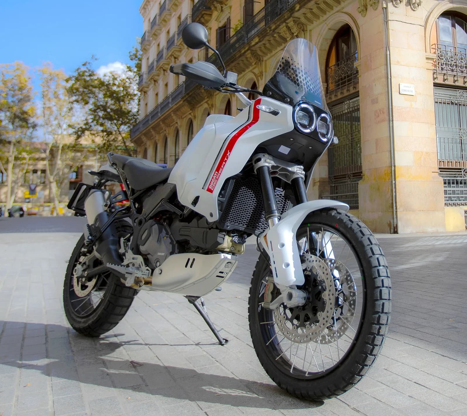 Ducati DesertX (-)