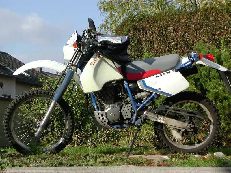 Suzuki DR350 (-)