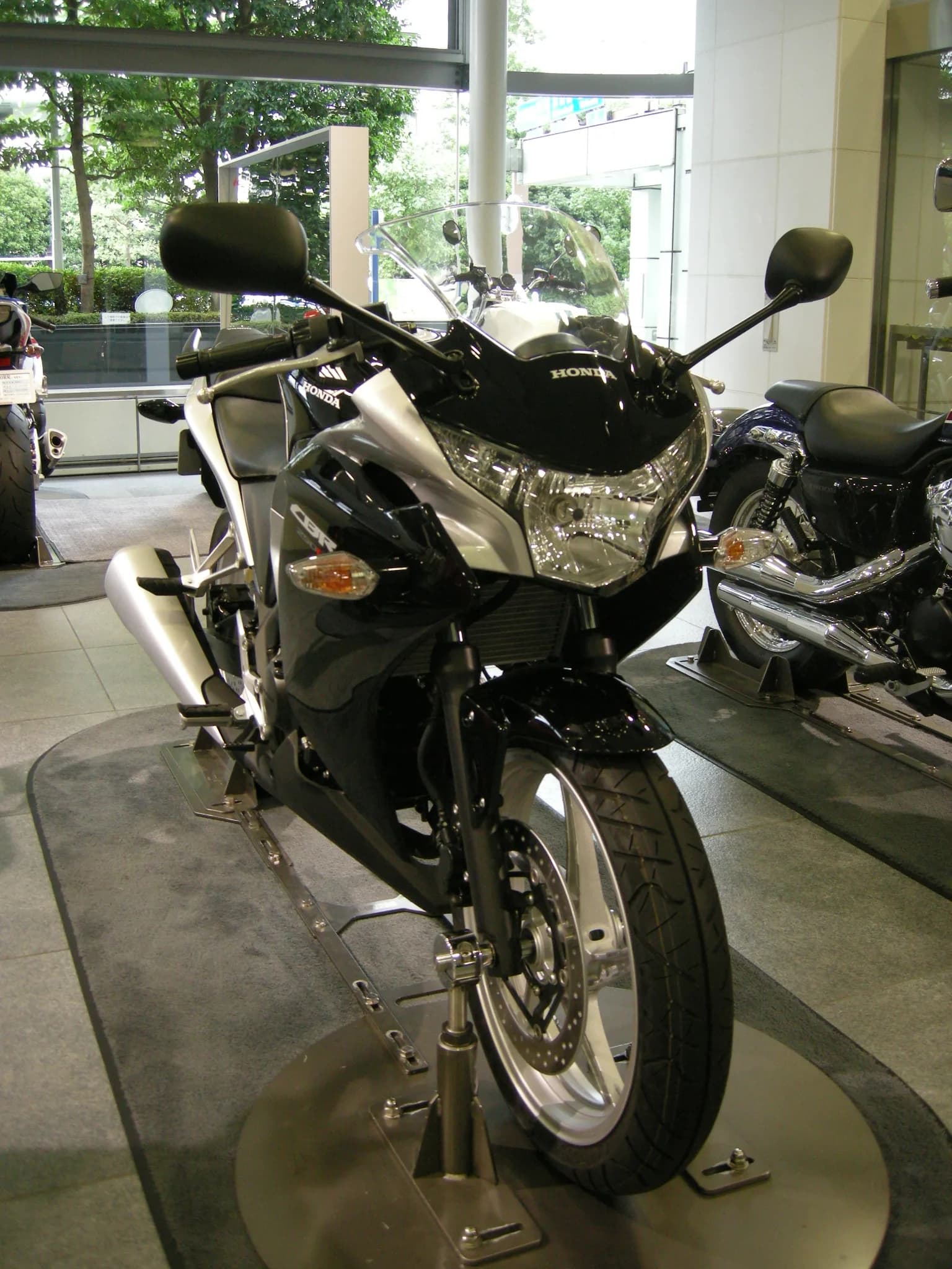 Honda CBR250R (MC41)