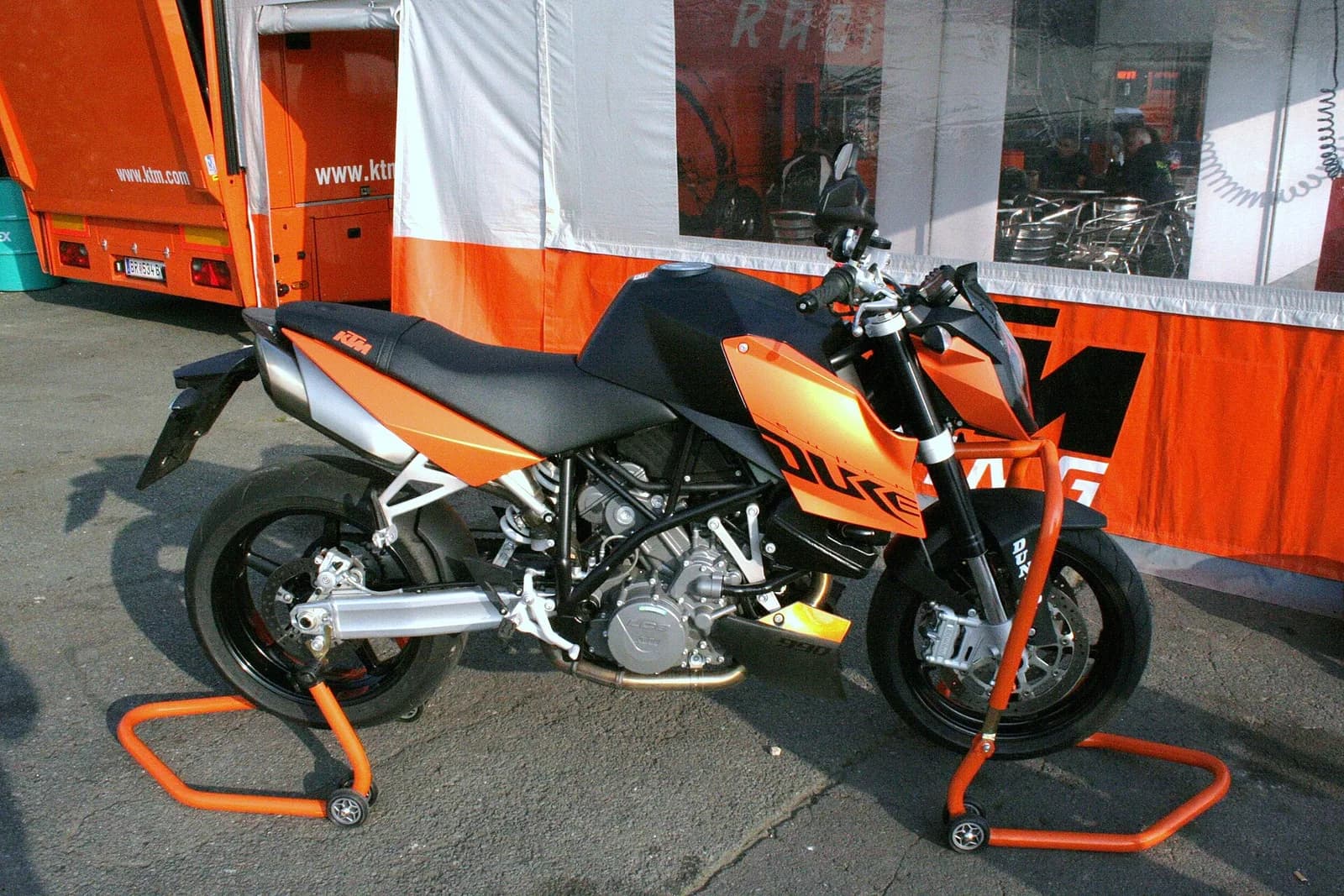 KTM 990 Duke (LC8c)