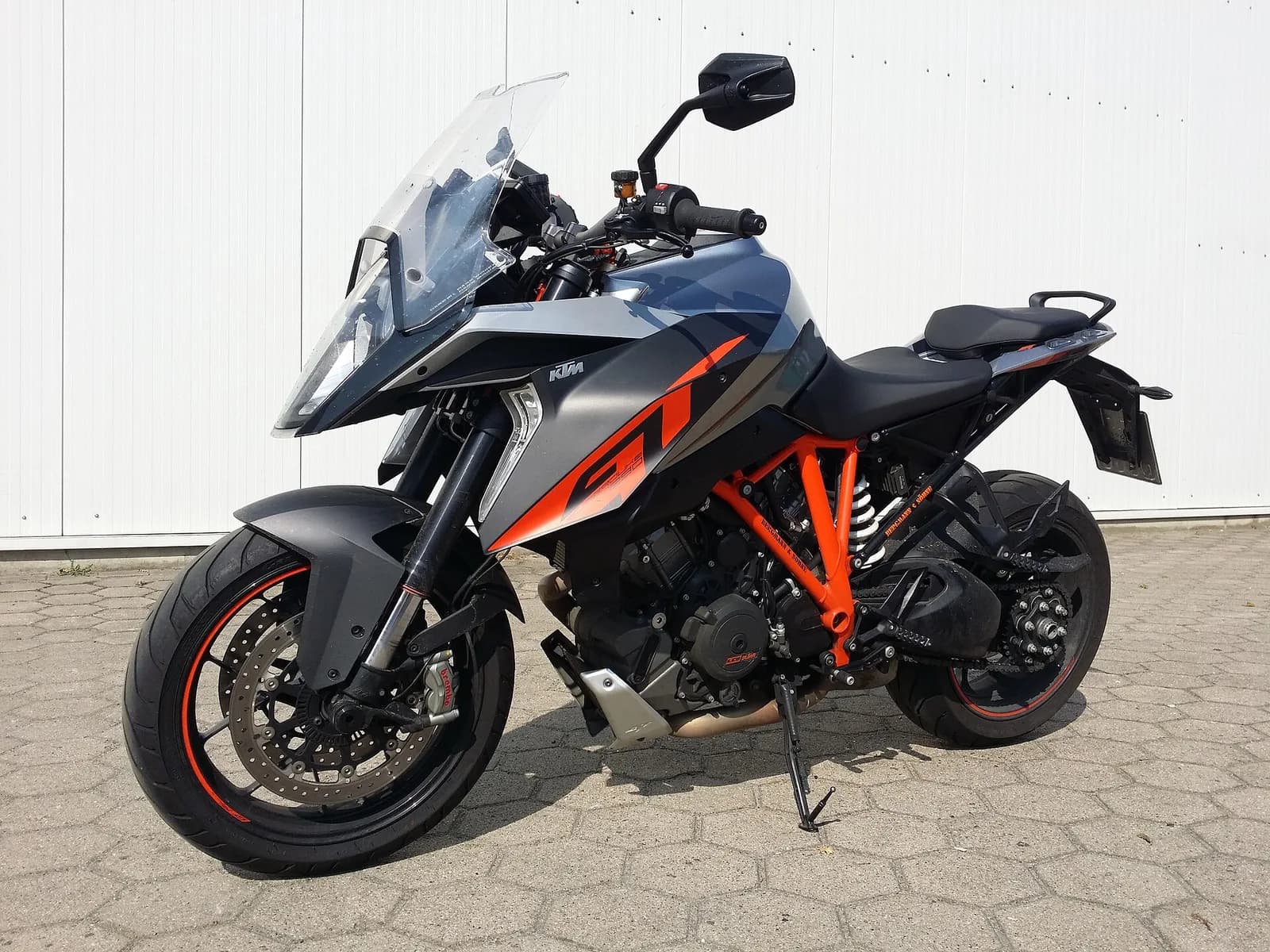 KTM 1290 Super Duke GT (Sport-Touring)