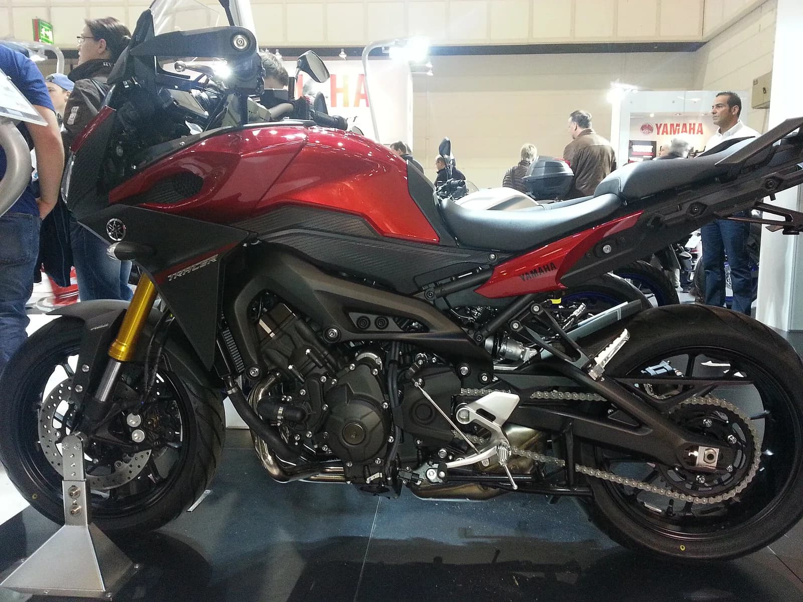 Yamaha Tracer 900 (MT-09 Tracer/RN29)