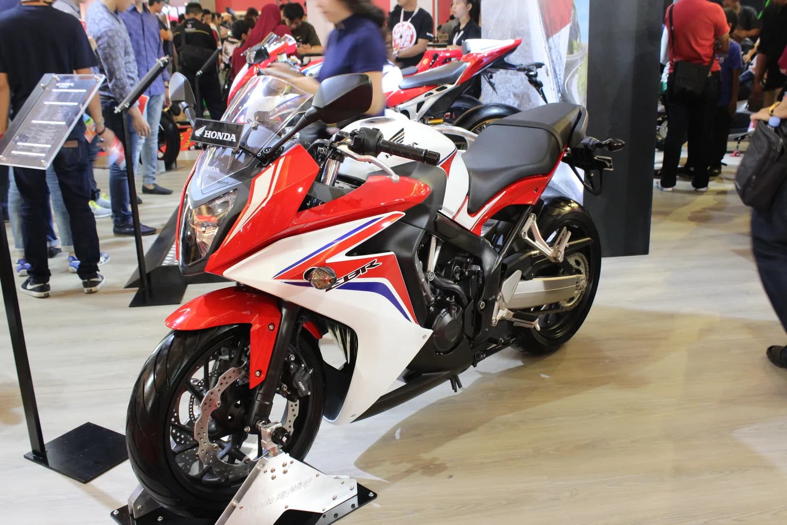 Honda CBR650F (RC74)