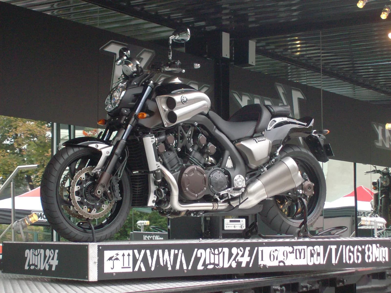 Yamaha VMAX 1700 (RP21)