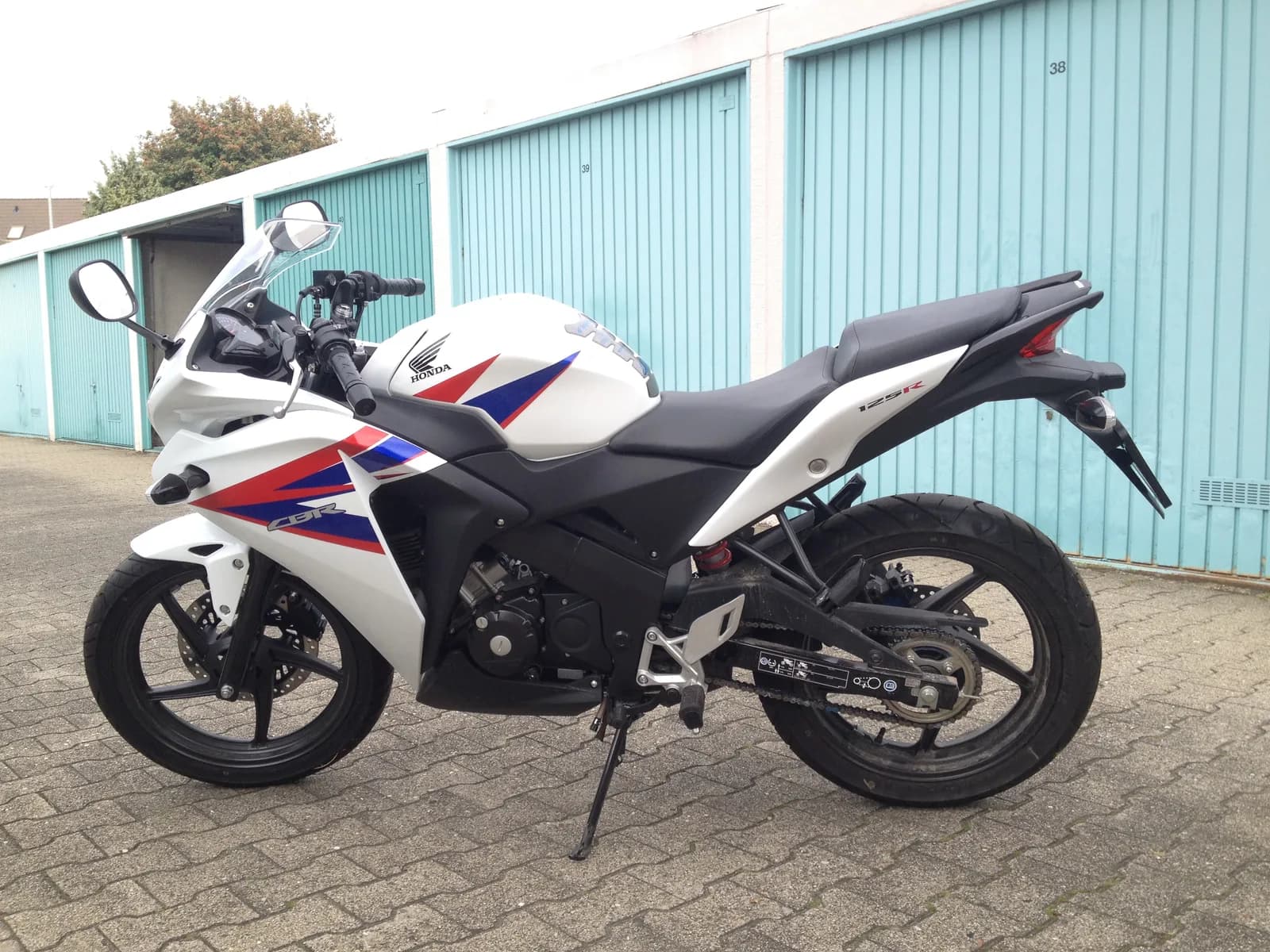 Honda CBR125R (JC50)