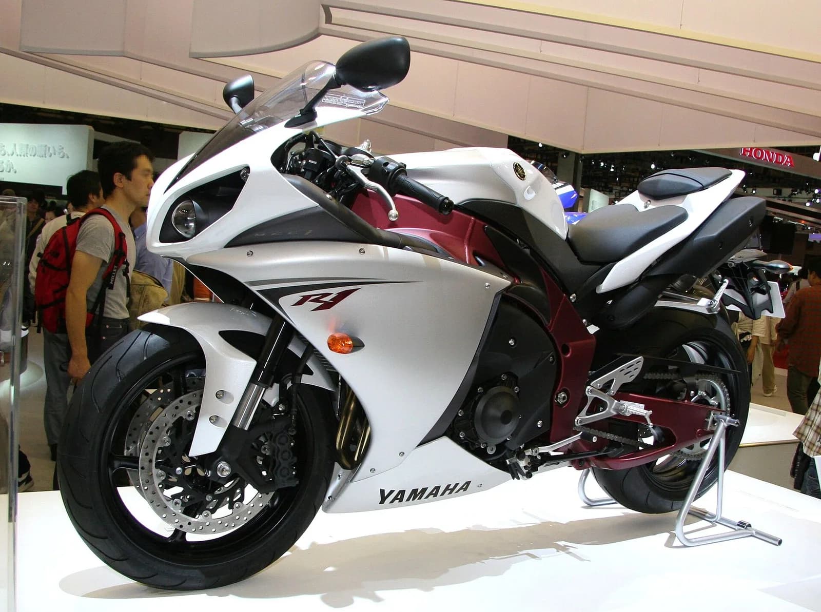 Yamaha YZF-R1 (RN22/14B)
