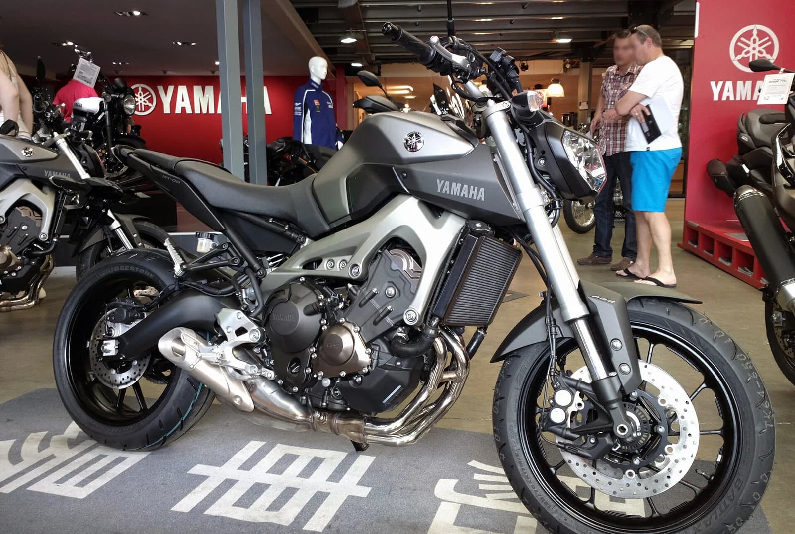 Yamaha MT-09 (RN69)