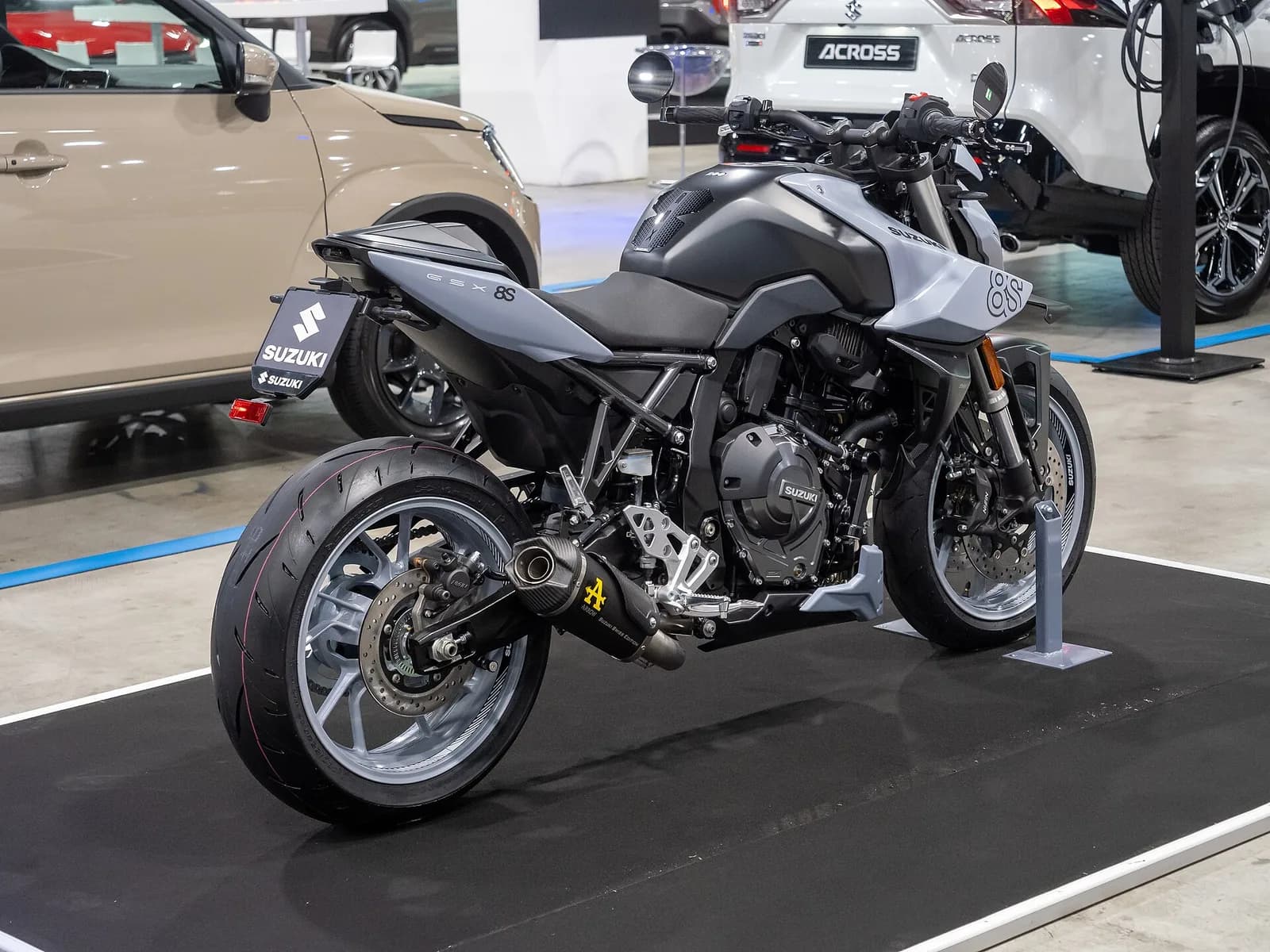 Suzuki GSX-8S (-)