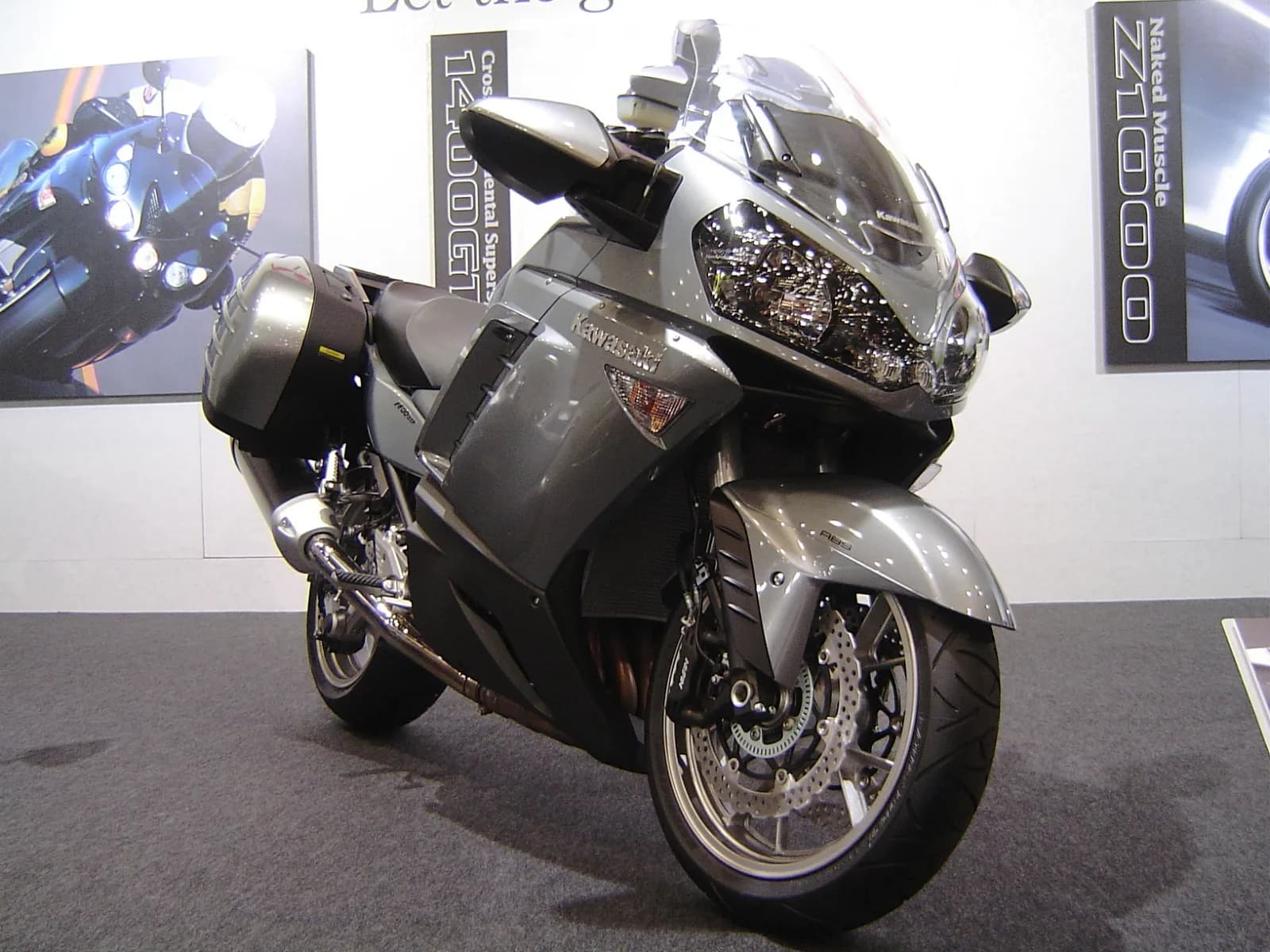 Kawasaki 1400GTR (-)